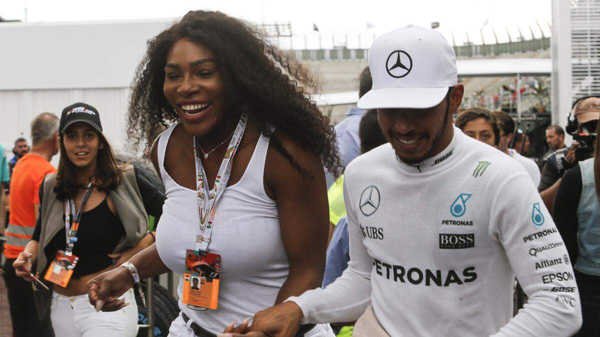 Serena Williams gemeinsam mit Lewis Hamilton beim Formel-1-Grand-Prix in Mexiko 2016.
