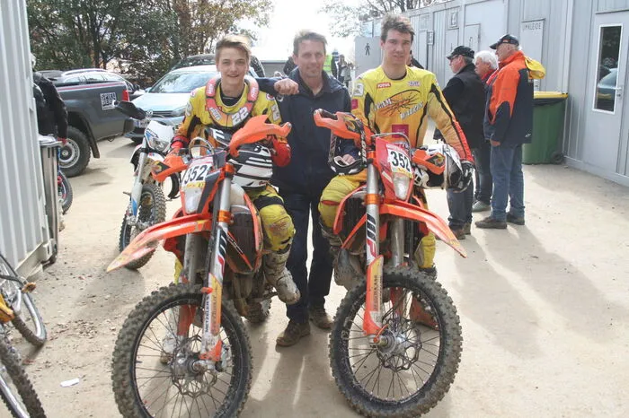Das Oberwölzer-Duo Maurice Egger/Florian Metnitzer (Walzer 99 Team) blieb vor „Einzelfahrer“ Markus Tischhart (Team RT „Comeback“) und einer weiteren Oberwölzer Fahrerpaarung, Mario Kobald/Oliver Hansmann (MX Strecke Schönberg Lachtal-Team), siegreich.