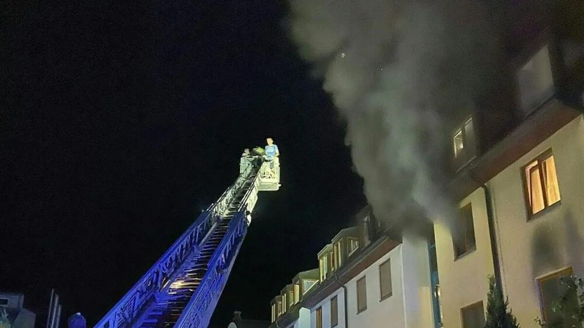 Das Feuer drohte auf obere Stockwerke überzugreifen