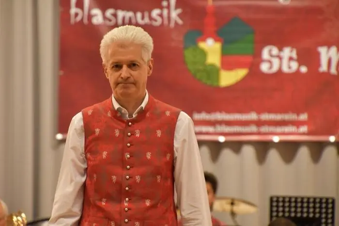  Kapellmeister Werner Kainz hatte mit seinen mehr als 65 Musikerinnen und Musikern ein Programm zusammengestellt, welches forderte und gleichzeitig unterhielt.