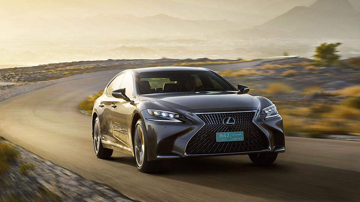 Starkes wie markantes Design und exzellenter Komfort: Lexus LS 500h