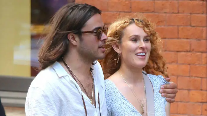 Ein Bild aus glücklichen Tagen: Rumer Willis und Derek Richard Thomas 2022 in New York