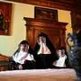Die drei Augustiner-Chorfrauen Rita, Regina und
Bernadette leben wieder im Kloster Goldenstein bei Salzburg