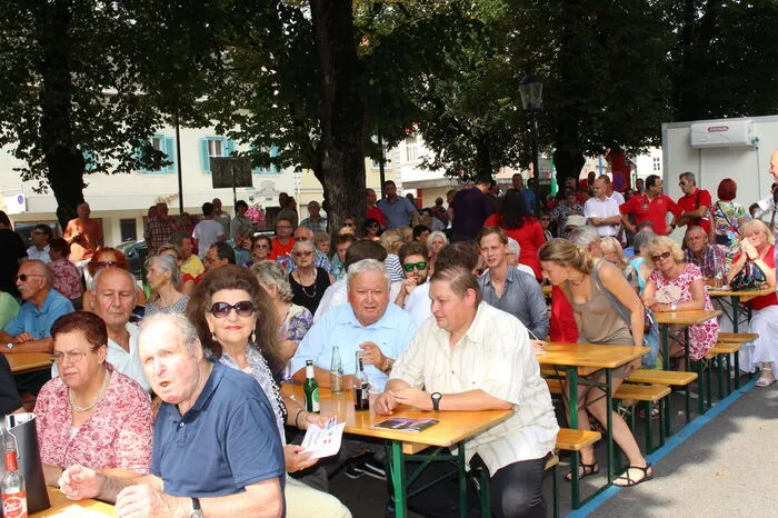 Kliclen Sie sich durch die weiteren Bilder