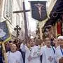 Koptisch-orthodoxe Christen bei Karfreitagsprozession 