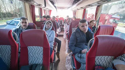 Der Bus aus Landshut bei der Abfahrt
