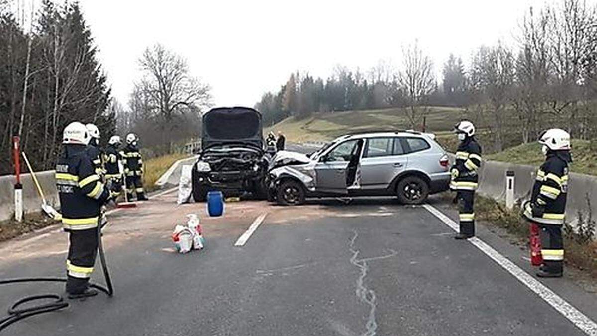 Die Feuerwehr sicherte die Unfallstelle ab