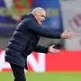 Jose Mourinho hilft