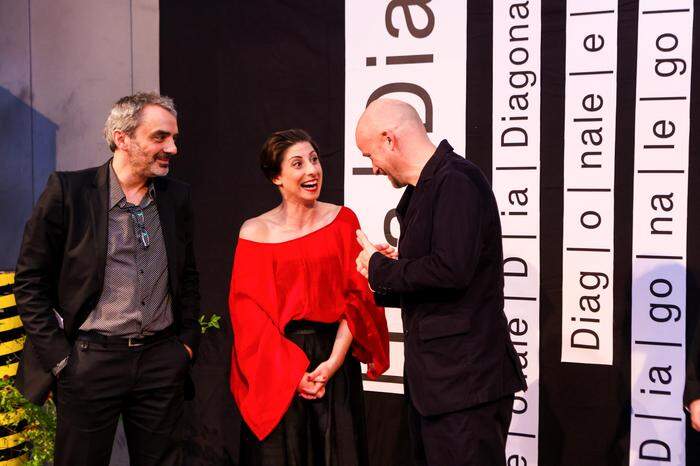 Preisträger Lukas Miko und seine beiden Laudatoren Goran Rebic und Zeynep Buyrac