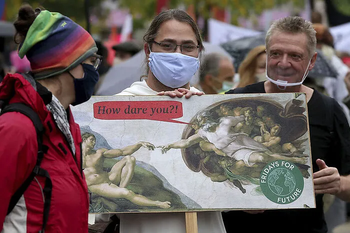 In Wien startete der Protestzug um 12 Uhr und zog quer durch die Innenstadt bis zum Schwarzenbergplatz.