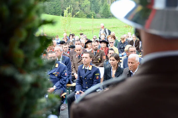 Klicken Sie sich durch.