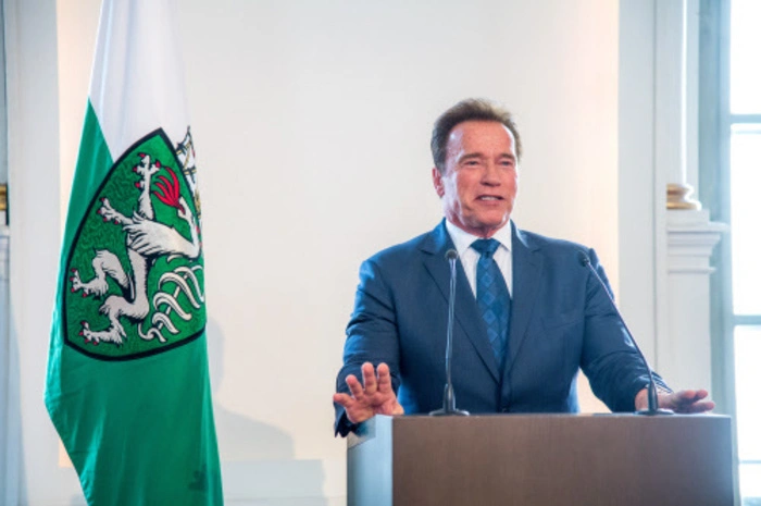 Schauspieler und Ex-Gouverneur Arnold Schwarzenegger ging ebenso in die heutige NMS Fröbel wie...