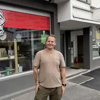 Daniel Pscharzer (36) eröffnet gleich neben seinem „Dany’s Music Shop“ eine private Musikschule