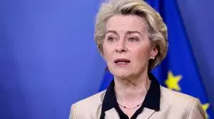 Die neuen Handelsbeschränkungen werden nach früheren Angaben von Kommissionspräsidentin Ursula von der Leyen insbesondere für industrielle Güter gelten, die die russische Industrie nicht über Drittstaaten wie China beziehen kann