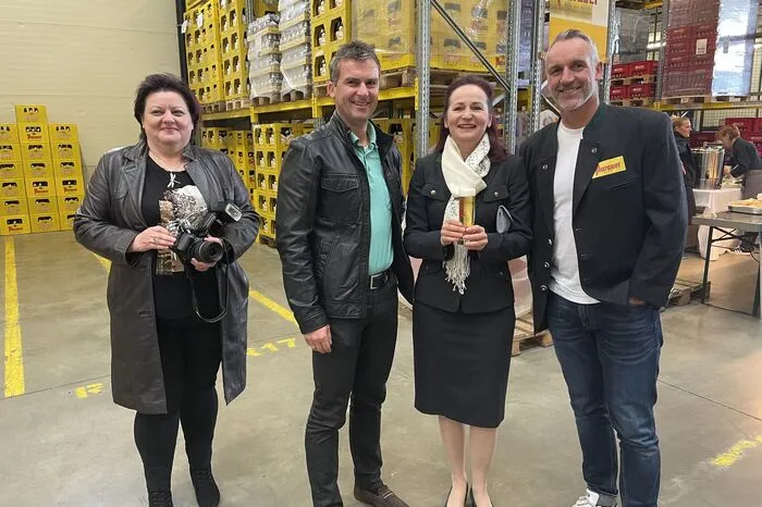 Klicken Sie sich durch die Bilder der Veranstaltung!