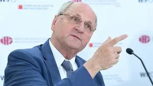 Christoph Badelt: "Man kann nur hoffen, dass bei beiden Seiten auch eine volkswirtschaftliche Einsicht gegeben ist - ich glaube auch, dass das der Fall ist"