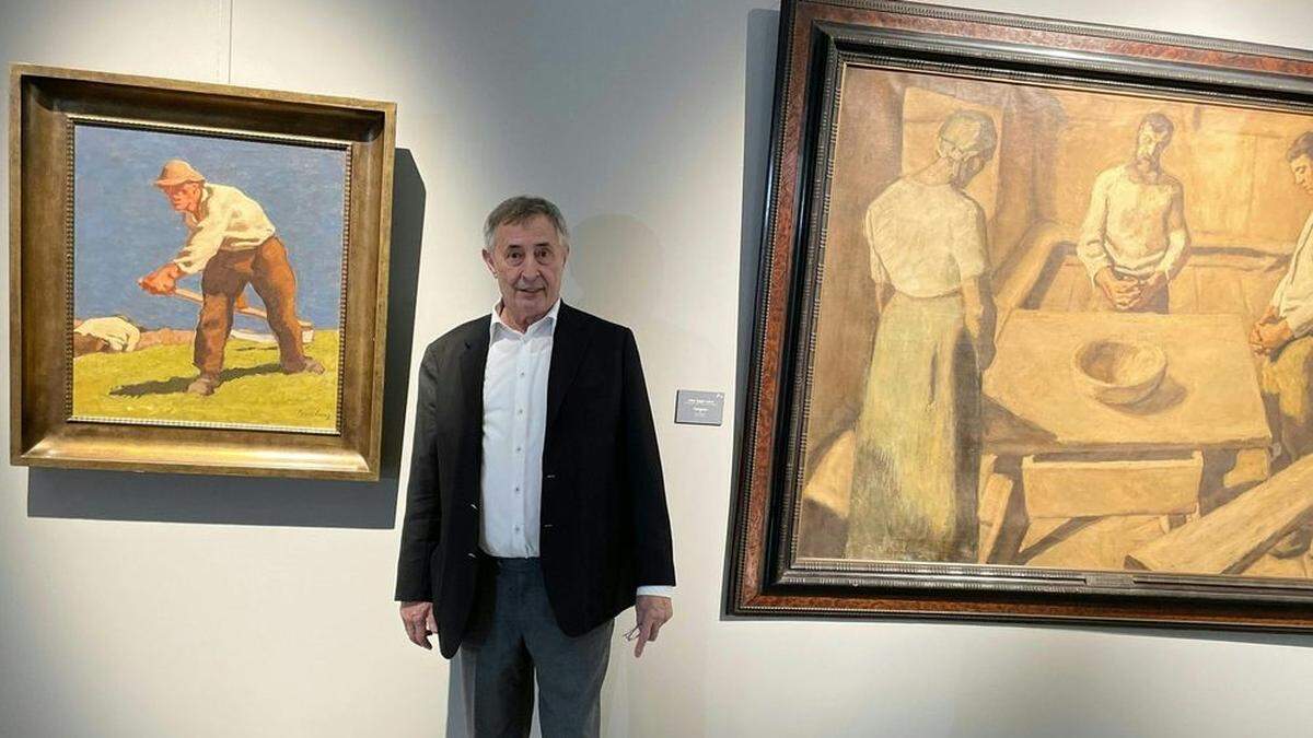 Museumsgründer Josef Schütz vor Werken von Albin Egger-Lienz