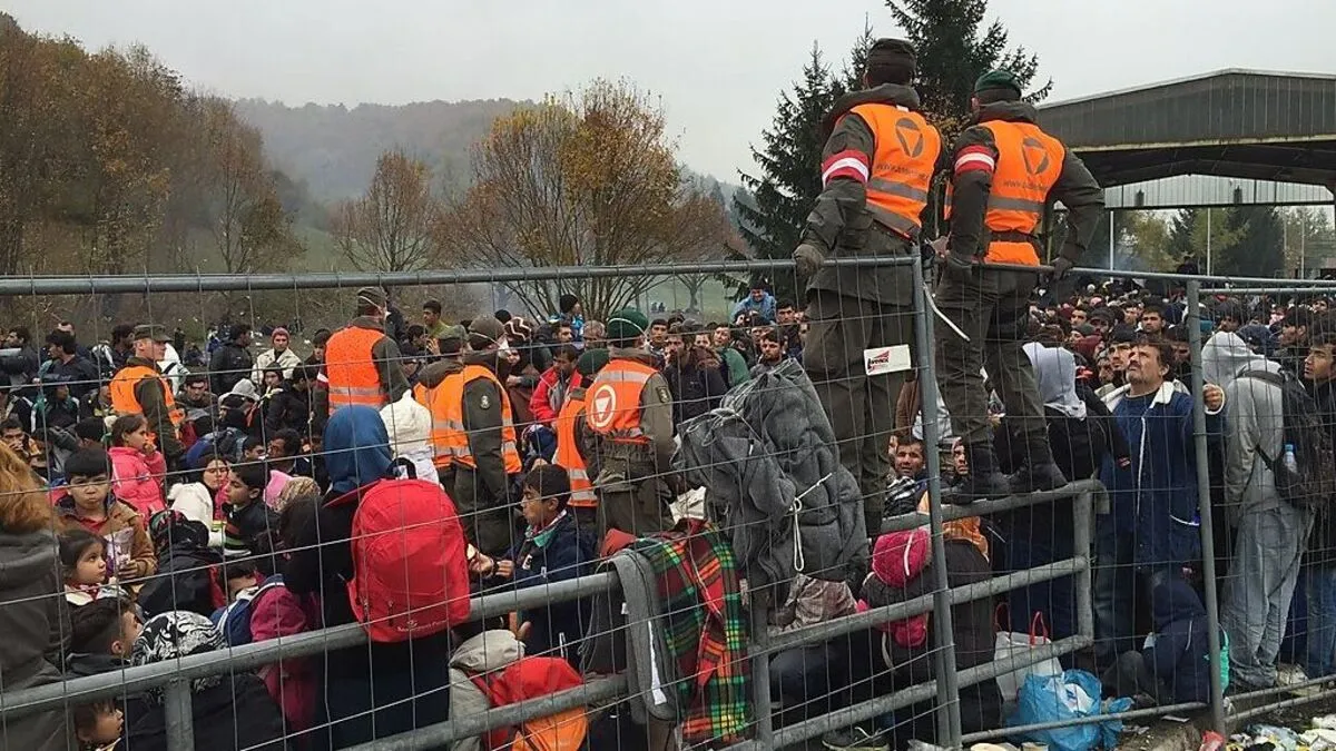 Flüchtlinge in der Pufferzone bei Sentilj