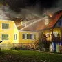Die Feuerwehrleute brachten nach rund zwei Stunden das Feuer unter Kontrolle