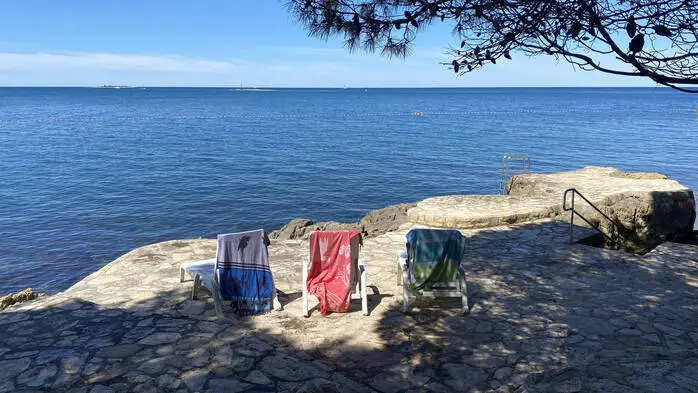 Kampf um Schattenplätze in Kroatien