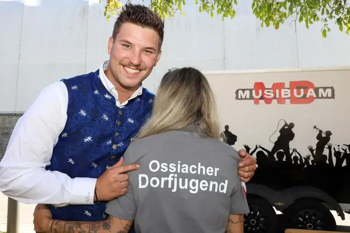 Bitte klicken Sie sich durch die Bilder!