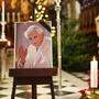 Erbstück von verstorbenen Papst Benedikt XVI gestohlen 