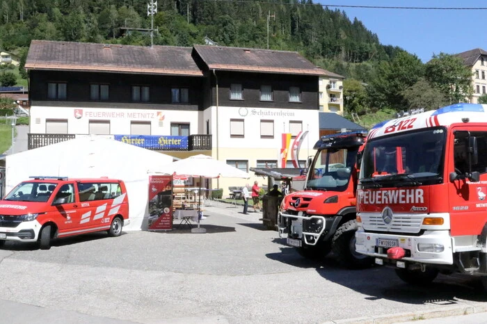 Übrigens: Ein Video vom Metnitzer Feuerwehrfest gibt es auf Facebook Kleine Zeitung St. Veit/Feldkirchen zu sehen! 