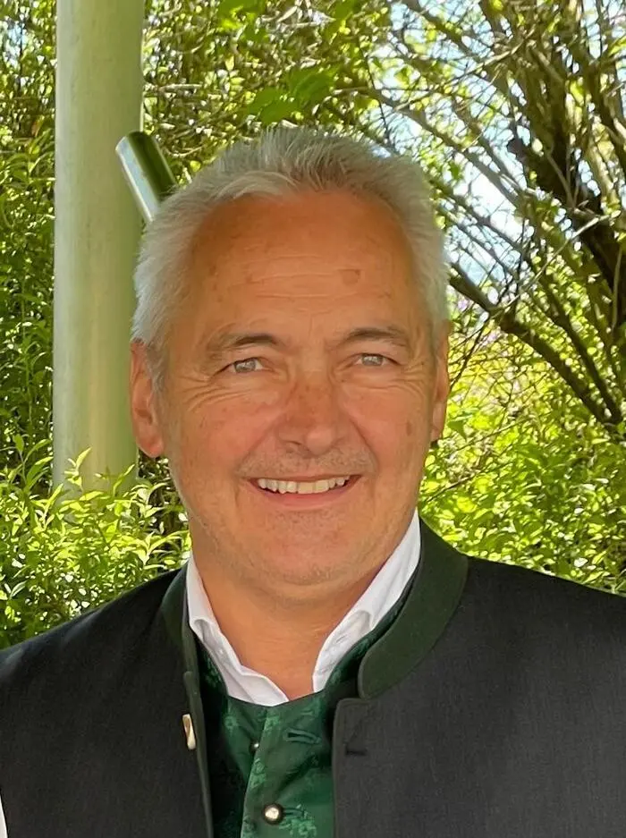 Bürgermeister Gottfried Reif lässt den Zeitpunkt seines angekündigten Rücktritts weiter offen