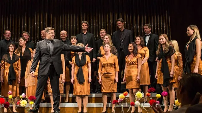 Bis auf den letzten Platz gefüllt war das Konzerthaus Klagenfurt beim Konzert "Unser Lied". Auf Initiative des Vereins "Zusammenwachsen - rastimo skupaj" sangen unter anderem der Gemischte Chor Jakob Petelin Gallus Kärntner Lieder in slowensicher Sprache.