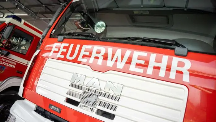 Front eines Feuerwehrautos.