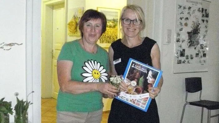 Kräuterpädagogin Elfi Pöttler und Sadika Kostmann vom Verein "Omega" laden zum Interkulturellen Frauencafe