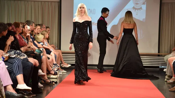 Von Mittwoch bis Freitag lud die Klagenfurter Modeschule Wi´Mo zu den Fashion Days. Schülerinnen und Schüler zeigten ihre schönsten Kreationen diesmal nicht im Casineum in Velden, sondern direkt im Schulgebäude. 