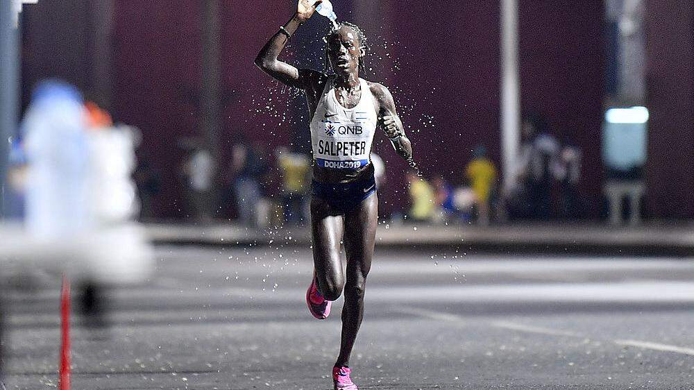 Die Wetterbedingungen in Doha machten den Athletinen beim Frauen-Marathon zu schaffen