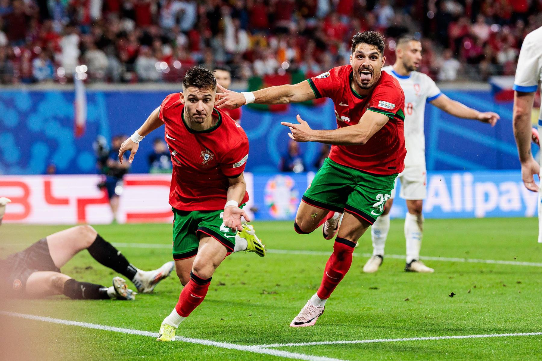 Portugal – Tschechien 2:1: Video-Highlights: Spätes Tor brachte Portugal den Sieg