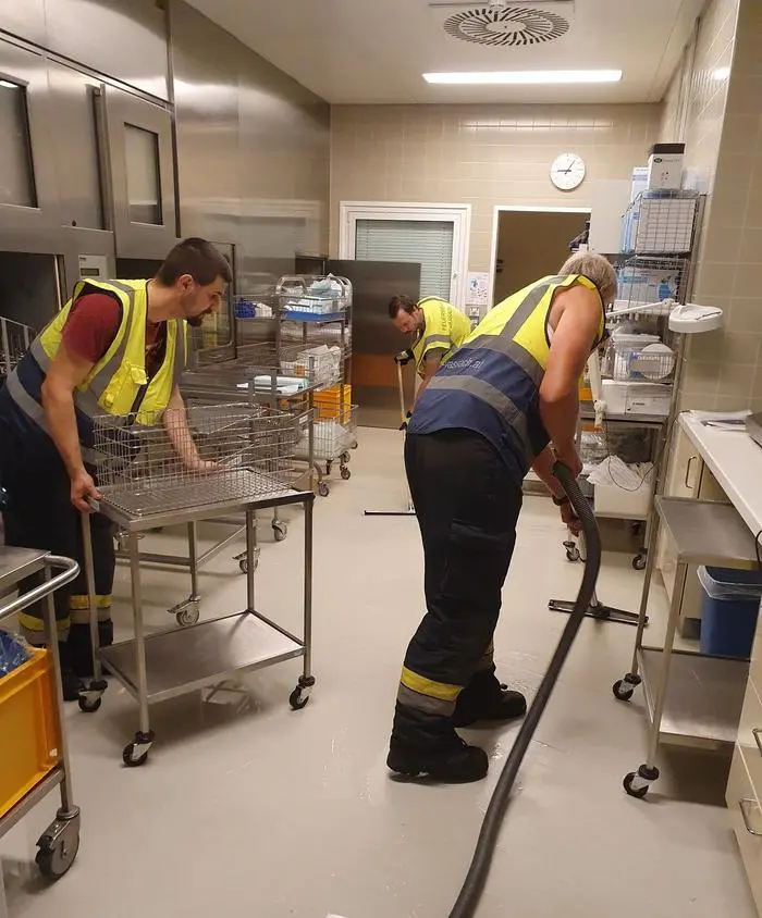 Aufräumarbeiten im LKH Villach