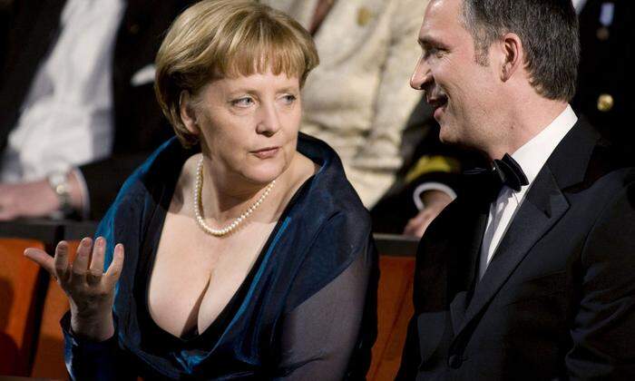 Schon 2008 gab es Aufregung um Angela Merkels Dekolleté bei der Eröffnung der Neuen Oper in Oslo 