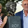 Uschi Glas und Otto Retzer enthüllten die neue Roy-Black-Büste
