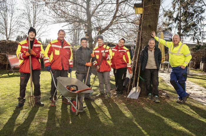 <strong><em>Grünraumpflege: </em></strong><em>Der Klimaschutzgarten in Gosdorf wurde Anfang des Jahres von Jugend am Werk Steiermark übernommen und um eine soziale Komponente erweitert. Über das gemeinnützige Beschäftigungsprojekt „Klimaschutzgarten“ wird zum Beispiel Gartenpflege vom Heckenschnitt bis zum Umstich angeboten.</em>