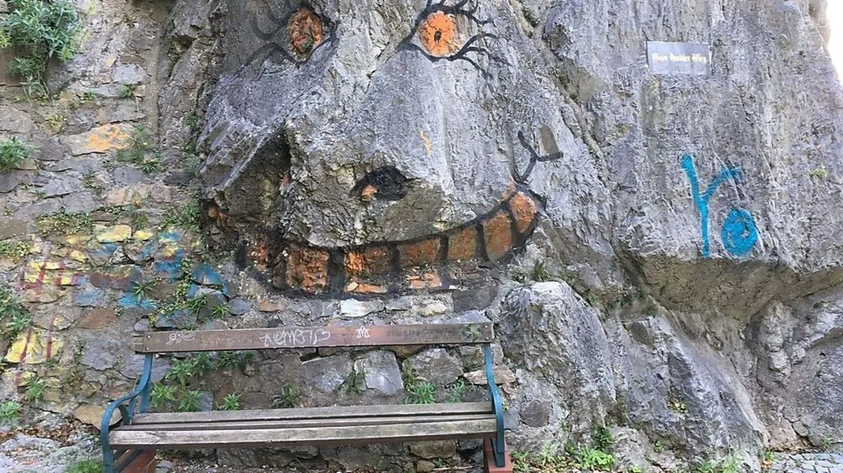 Mit einem Grinser in die neue Woche. Wer kennt dieses Platzerl?