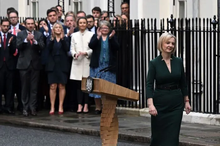 Sie glaube noch immer an Wirtschaftswachstum durch niedrige Steuern. Das Land müsse seine "Brexit-Freiheiten" ausnutzen, um Dinge anders anzugehen.  