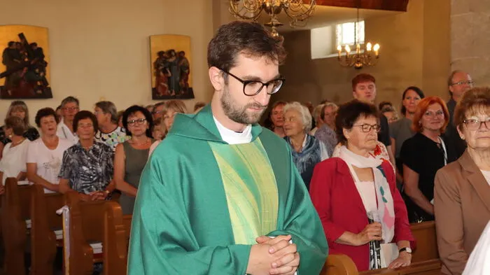 Nach der Priesterweihe am 25. Juni 2023 durch Diözesanbischof Wilhelm Krautwaschl im Grazer Dom feierte Markus Krill in der Pfarrkirche St. Stefan ob Stainz seine Heimatprimiz mit Empfang, Vesper und Festgottesdienst.