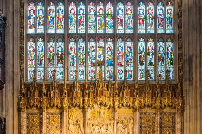 Prinz Harry und Meghan Markle wünschen sich eine Hochzeit "ohne zu viel Prunk und Pomp" und hoffen, dass die Zeremonie in der St. Georges Chapel auf Schloss Windsor zu einem nicht so großen Medienzirkus ausartet.