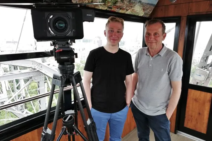 Vor dem Interview im Riesenrad, mit Regisseur Erwin Schwischay