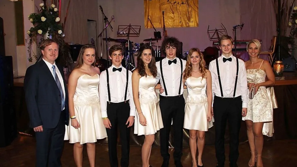 Von links: Norbert Sapper, Alina Wagner, Paul Niedersüß, Antonia Wutte, Thomas Hinteregger, Tamara Umschaden, Stefan Kositz, Katja Baumgartner 