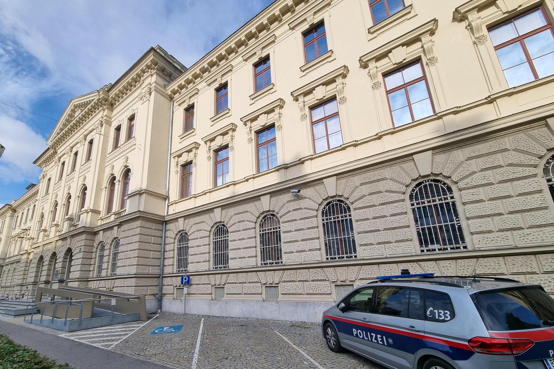 Ehemaliger Taxifahrer nach sexuellen Übergriffen im Dienst verurteilt