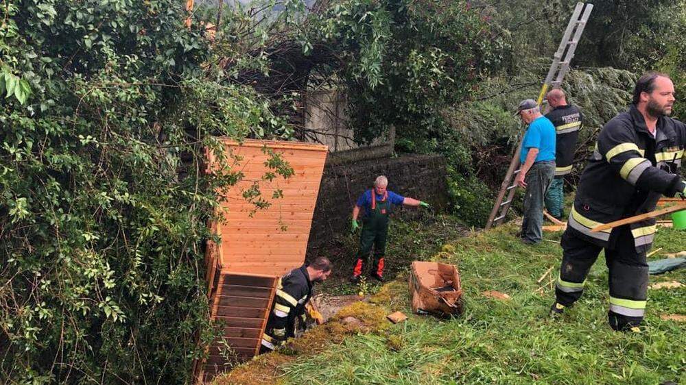 Die Feuerwehren wurden zu mehr als 100 Einsätzen gerufen