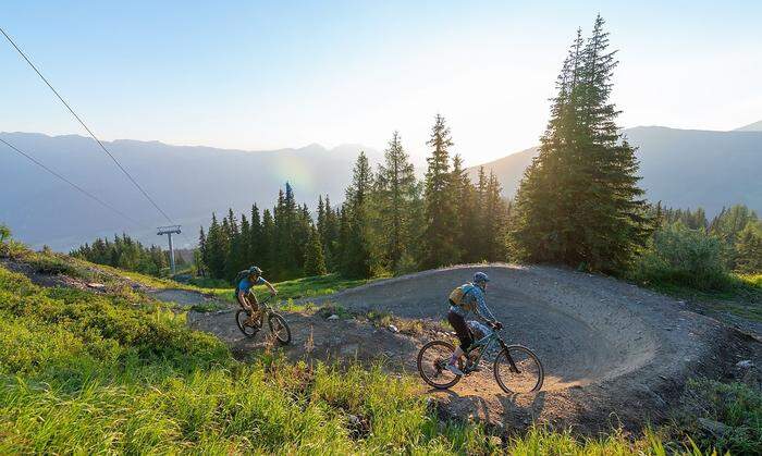 Eine breite Strecke und viele Steilkurven garantieren Bikespaß für alle Könnerstufen auf der Flowline