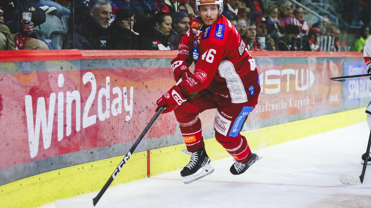 KAC-Stürmer Johannes Bischofberger fiel gegen Pustertal aus