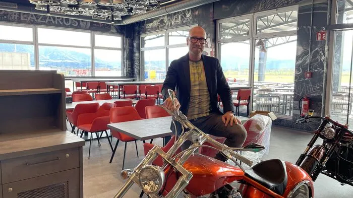 Helmut Steiner im neu gestalteten Restaurant "Lazarus"