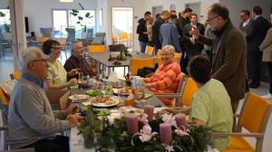 Die ersten Seniorinnen und Senioren haben das Tageszentrum bereits besucht